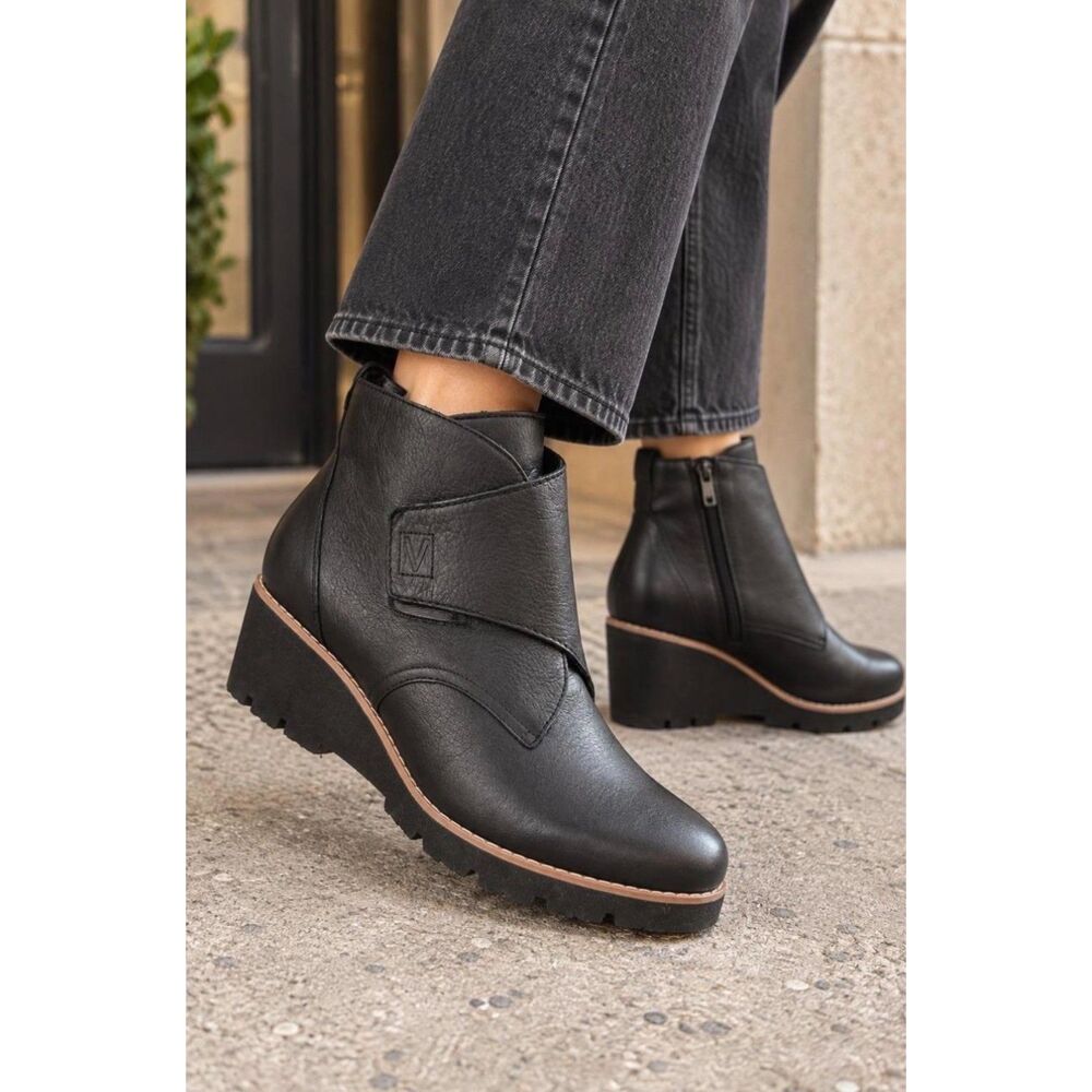 VIONIC Abby Black Genuine Leather Zip/Velcro Wedge Ankle Bootie, Sz 9